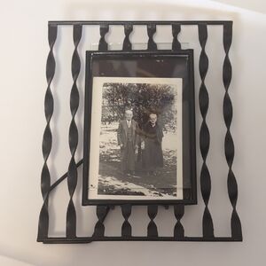 Pier 1 Twisted Frame 4 X6 "